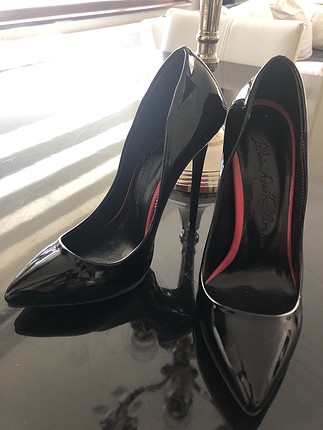 Olay stiletto