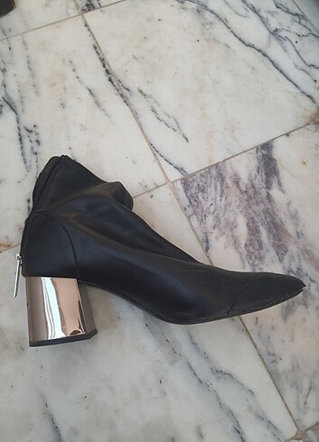 ZARA BOT