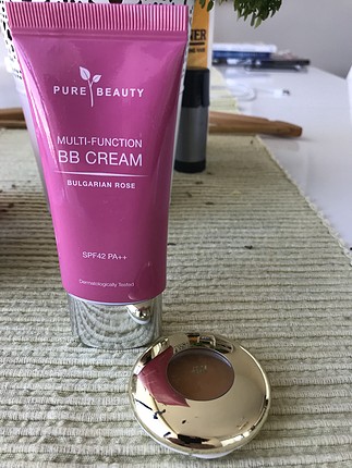 Pure Beauty BB Cream ve H&M Sari far! 