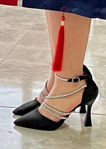 Diger Siyah Yılan Desenli Püsküllü Stiletto