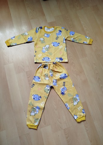 Yeni gibi bir defa giyildi kış için ideal yumuşacık pijama takım