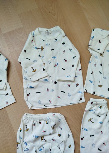 Sıfır çok kaliteli yeni doğan bebek takımı toplam 5 parça. - Görsel 9