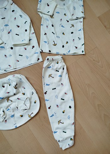 Sıfır çok kaliteli yeni doğan bebek takımı toplam 5 parça. - Görsel 13