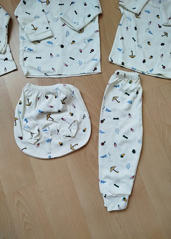 Sıfır çok kaliteli yeni doğan bebek takımı toplam 5 parça. - Görsel 2