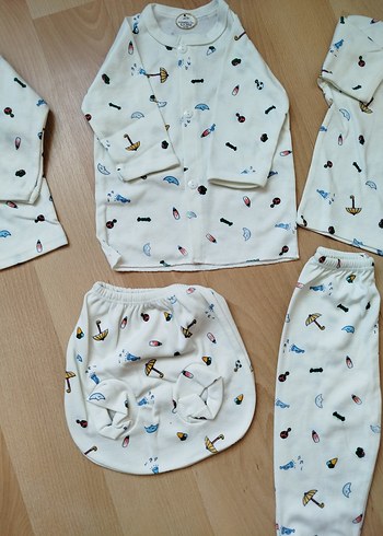 Sıfır çok kaliteli yeni doğan bebek takımı toplam 5 parça. - Görsel 10