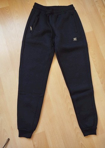 Sıfır gibi bir defa giyildi cepleri fermuarlı çok kalın eşofman - Görsel 4