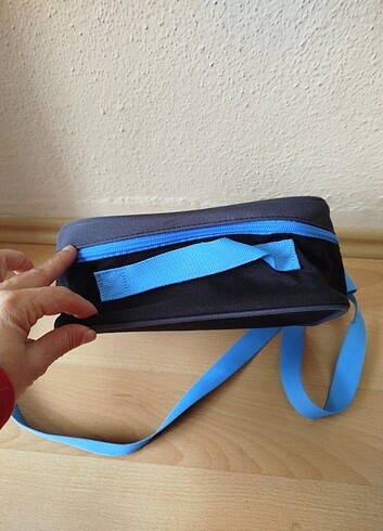 İbag marka erkek çocuk beslenme çantası çok iyi durumda 25x20 cm - Görsel 3