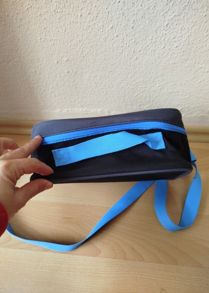 İbag marka erkek çocuk beslenme çantası çok iyi durumda 25x20 cm - Görsel 3