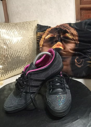 40.5 orjinal Adidas spor ayakkabı
