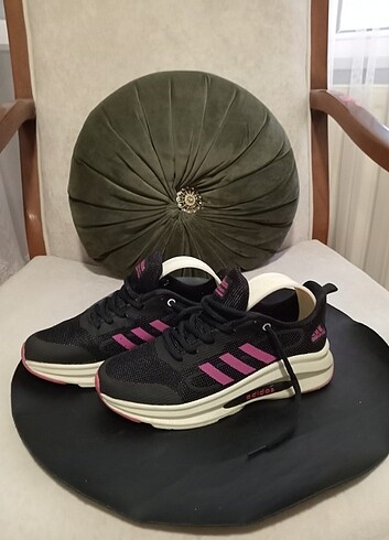 36 Beden 36 orijinal adidas spor ayakkabı