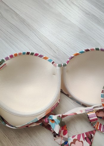 xl Beden Çiçek Desenli Renkli Bohem Bikini Üstü 90b