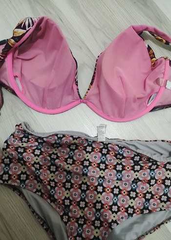 42 Beden Çiçek Desenli Bohem Bikini Takımı