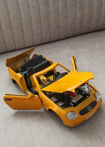 Mercedes Slk 230 Oyuncak Araba