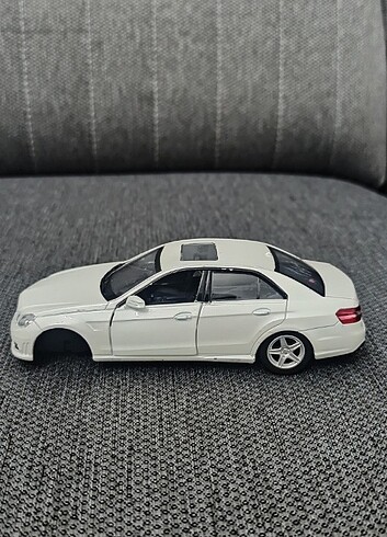  Beden Renk Mercedes E63 Amg RMZ City Model Araba