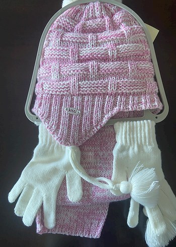 Pembe Nakışlı Çocuk Atkı ponponlu Bere Eldiven Seti - Görsel 3