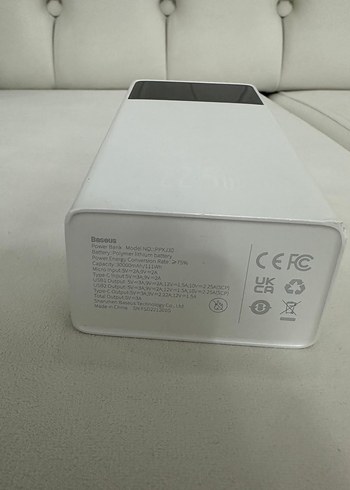 Baseus Beyaz taşınabilir power bank 22,5 Watt 30000 mAh - Görsel 7