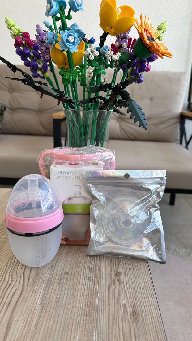 Pembe ve Yeşil Renk Antikolik Slikon Bebek Biberonu ve  Seti - Görsel 2