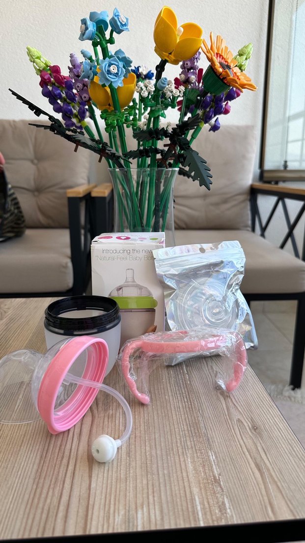 Yeşil ve Pembe Antikolik Slikon Bebek Biberonu ve Aksesuarları - Görsel 4