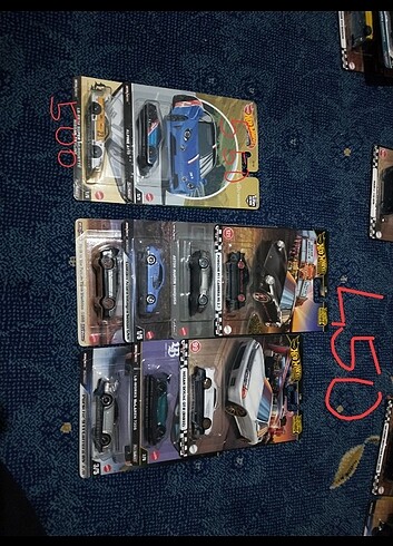 HOT WHEELS