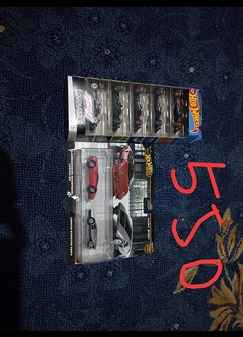 HOT WHEELS