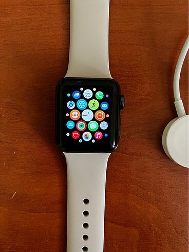 Apple Watch Ütün çok iyi durumda Apple Watch 3