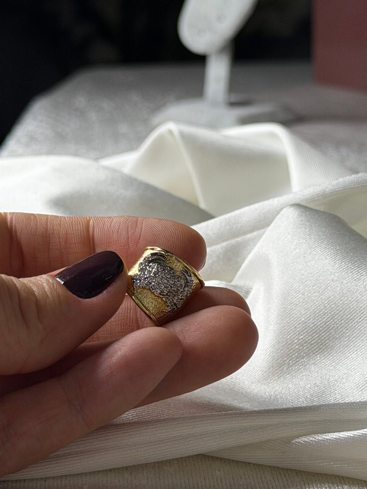 İşlemeli Düğmeli Altın Kadın earcuff - Görsel 4