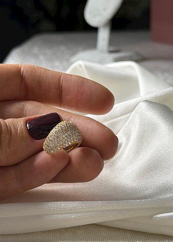 Altın Renk Mini Payetli Küpe - Görsel 2