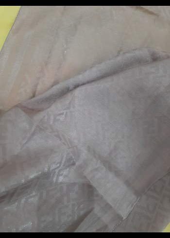 Beden lila kare eşarp