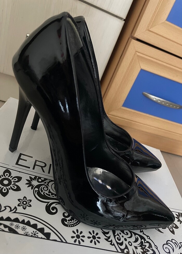 Topuklu ayakkabı - Görsel 2