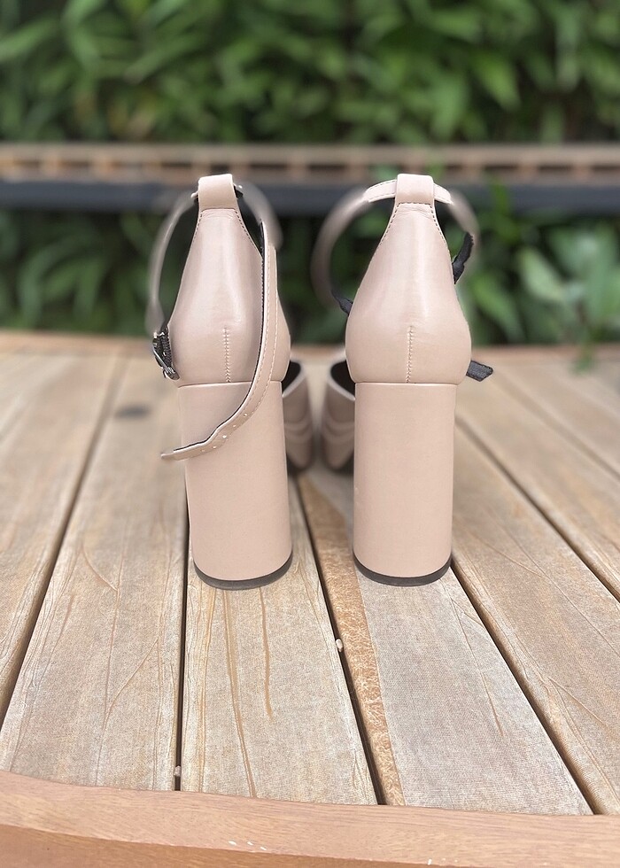 Topuklu ayakkabı - Görsel 3