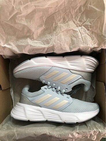 Adidas kadın spor ayakkabı