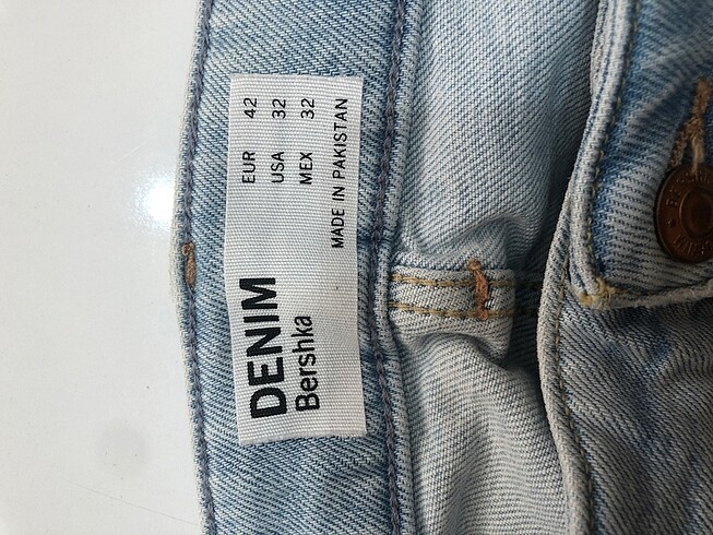 32 Beden mavi Renk Bershka jean