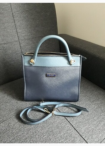Pierre Cardin Kol cantas