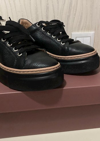 Vans Derimod Siyah Deri Bağcıklı Kadın Spor Ayakkabı