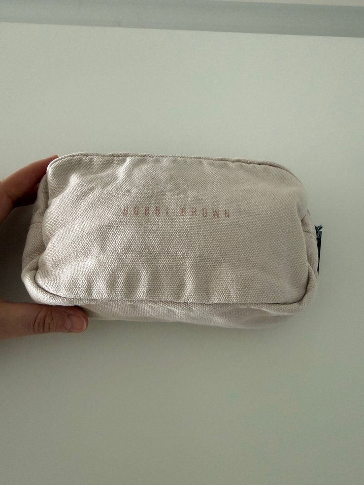 Bobbi Brown Makyaj Çantası - Görsel 2