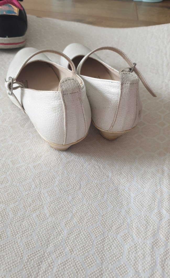 Kız Çocuk Beyaz Tokalı Babet - Görsel 3