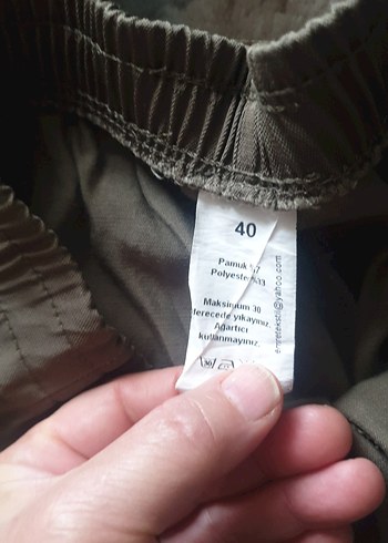 Bel Detaylı Haki  Şortu - Görsel 6