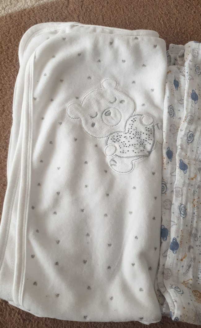Nakışlı Beyaz Pamuk Bebek Battaniyesi - Görsel 2