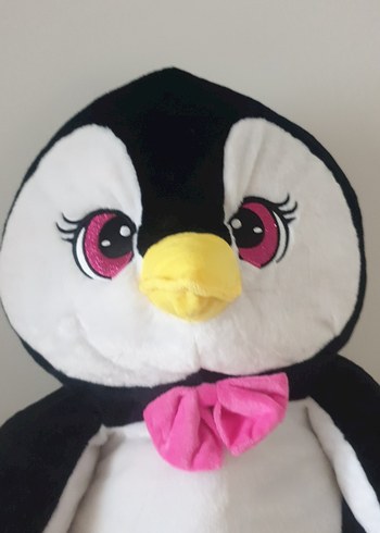 Helly Hansen Renkli Pembe Fularlı Penguen Peluş Oyuncak 60 cm boy