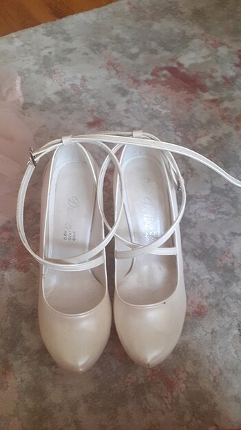 38 Beden beyaz Renk Topuklu ayakkabi