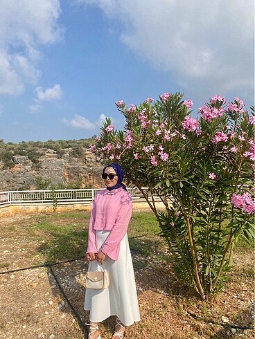 Pembe crop gömlek