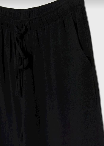 s Beden siyah Renk Kadın Siyah Geniş Paça Pantolon Stradivarius