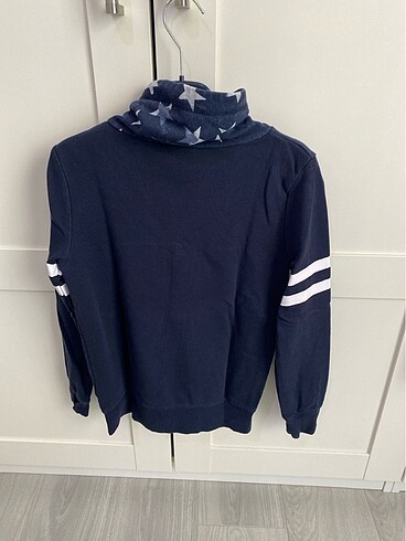8 Yaş Beden H&M erkek çocuk sweatshirt