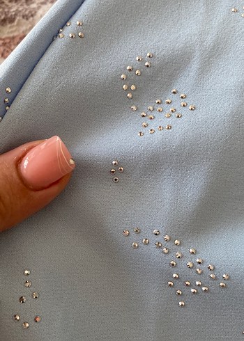 Mavi Drapeli Kolsuz Mini taşlı Elbise - Görsel 6