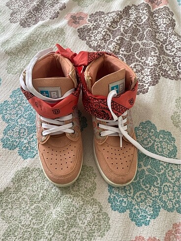 Converse converse fularlı
