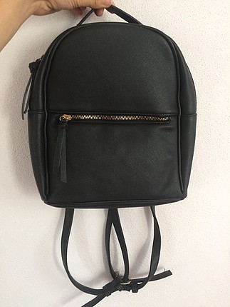 s Beden Bershka sırt çantası