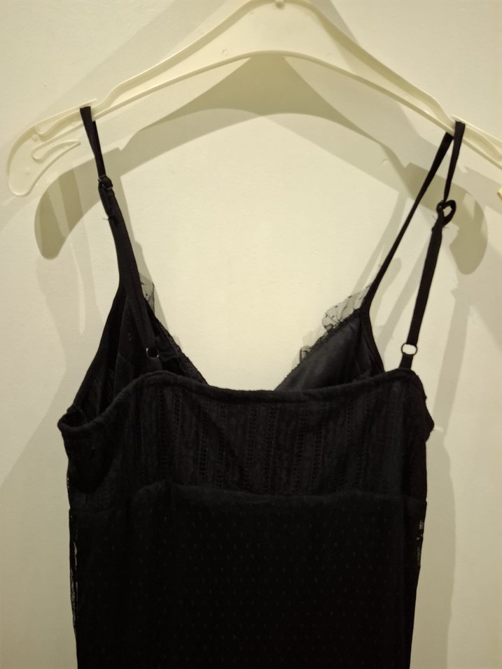 Dantel Detaylı Siyah Uzun Askılı Elbise - Görsel 4