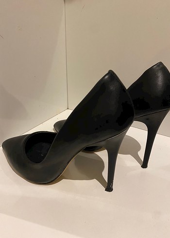 Siyah Deri Tokalı Stiletto Topuklu Kadın Ayakkabı - Görsel 3