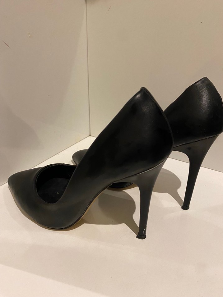 Siyah Deri Tokalı Stiletto Topuklu Kadın Ayakkabı - Görsel 3