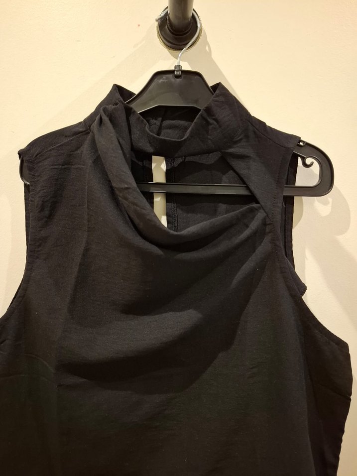 Drapeli Siyah Kolsuz Keten gömlek - Görsel 2